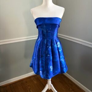 ML Monique Lhuillier Strapless Blue Floral Fit & Flare Cocktail Dress Size 6